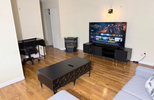 Central Manchester Apartment | Convenient Stays-with Free Parking, Heat&AC Apt 7