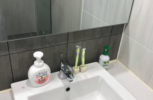 Seongnae-dong Apartment | Convenient transportation in downtown Daegu,South Korea,with breakfast included