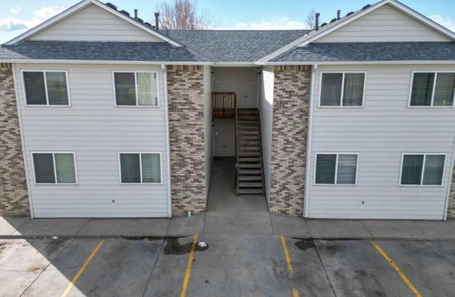 Brighton Apartment | Convenient two bedroom near DIA