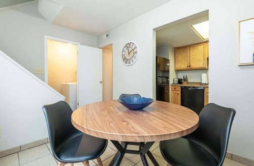 Bloomington Condo | Convenient Wayfarer’s Rest