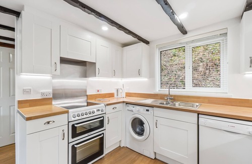 Saltash Cottage | Conveniently located to explore all that Cornwall and Devon have to offer