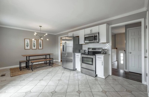 East Brainerd House | Conveniently Located Home in Chattanooga