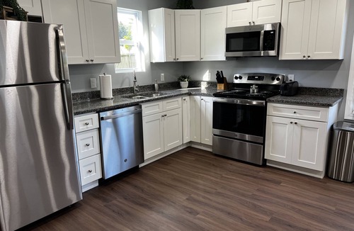 Sevierville House | Conveniently Located Private Guesthouse in Wears Valley - No Cleaning Fees!