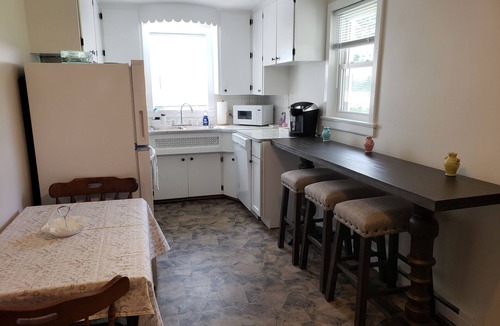 Bristolville House | Conveniently located 2 bedroom home only minutes from hiking and state park fun!