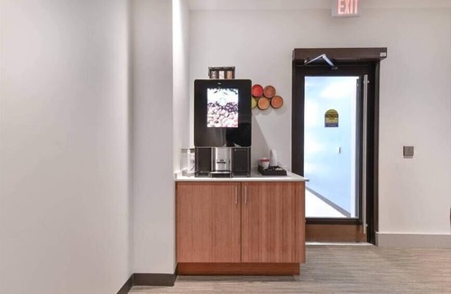 Chinatown Apartment | Conveniently located Boston 1BR | Near Tufts Medical Center | Downtown Boston