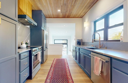 Ronald House | Conveniently located, Cabin w/foosball, gas grill, kids games, near town!