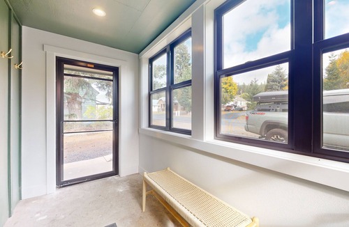 Ronald House | Conveniently located, Cabin w/foosball, gas grill, kids games, near town!