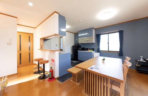 Ena Apartment | Conveniently located in front of JR Ena Station! Tourism, business, and long-term stays are also available.