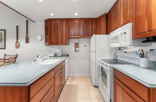 Kihei Apartment | Conveniently located two bedroom two bath HK319