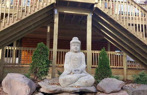 Hunter Ski Chalet | Conveniently Secluded, 1 Mile From Slopes and Festivals