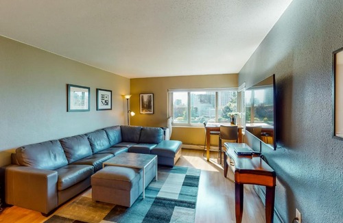 Downtown Seattle Apartment | Convention Suite