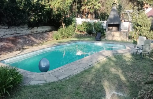 Greater Johannesburg Metropolitan Area House | Converge Exquisite Lodge Parkmore Sandton.