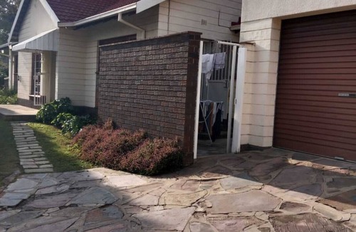 Greater Johannesburg Metropolitan Area House | Converge Exquisite Lodge Parkmore Sandton.