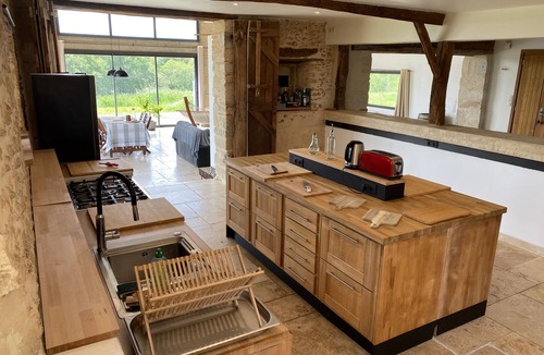 Castelner House | Converted barn/gergergerie in the countryside.