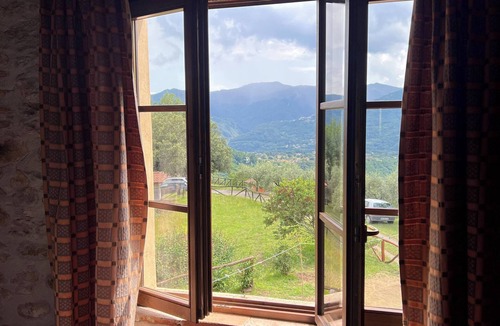 Mologno House | Converted Barn in Garfagnana with views of Apuan Alps