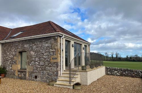 Cupar House | Converted Barn - Romantic Countryside Escape