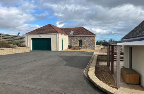 Cupar House | Converted Barn - Romantic Countryside Escape