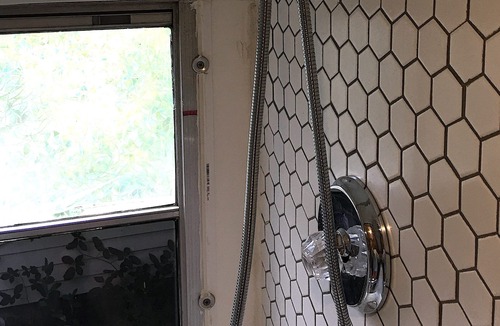 Central Oregon House | Converted School bus - unique suburban glamping