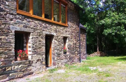 Bains-sur-Oust House | Conviviale - Longère Lumineuse - Charme & Nature
