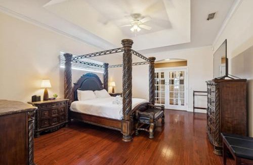 East Lake House | Convoy History Mansion