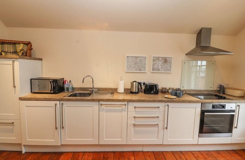 Wrexham Apartment | COOK'S FLAT, character holiday cottage in Cefn Park Estate