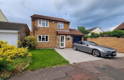 Bradley Stoke House | Cooks House by Cliftonvalley Apartments