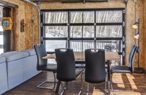 L'Anse-Saint-Jean House | cool box
