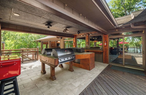 Cadiz Cottage | Cool Goose Landing Private Dock Large Deck Game Room 61