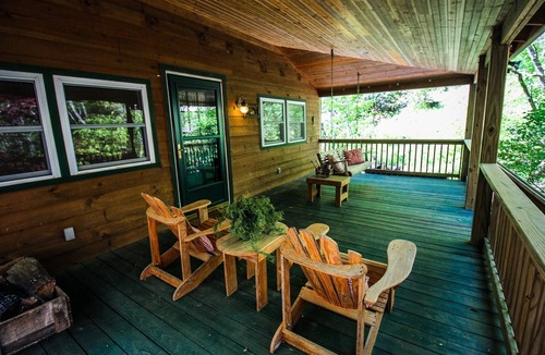 Todd Cabin | Cool Mountain Days Are Calling -3BR/2BA Creekfront Near Boone w/Hot Tub