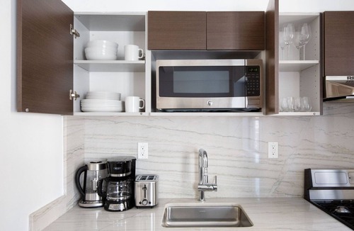 Sutton Place Apartment | Cool Sutton Place Studio w/Doorman & Gym, nr Sutton Park, by Blueground