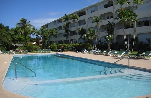 Sandy Lane Apartment | Cool top floor 1 bed Apartment with Shared Pool and Beach Club Membership.