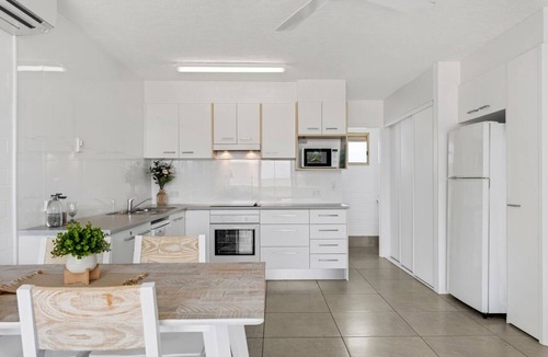 Coolum Beach Apartment | Coolum Beach 2 Bedroom Apartment with Ocean View @ Surf Dance
