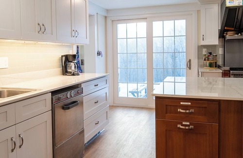 West Dover House | Cooper Hill Inn