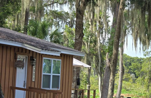 Cross Creek House | Cooper's Creekside in Cross Creek is located right on the creek with boat access