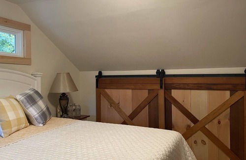 Cooperstown Cottage | COOPERSTOWN,NY.RESTORED 1875 COTTAGE 1.9 MILES TO DREAMS PARK AND 1.7 TO VILLAGE