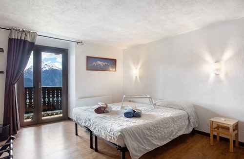 Saint-Pierre Apartment | “Coppa dell’Amicizia” Room – Space and Togetherness