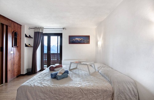 Saint-Pierre Apartment | “Coppa dell’Amicizia” Room – Space and Togetherness