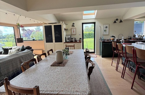 Four Marks House | Copper Beeches - A spacious family home in the heart of Hampshire countryside
