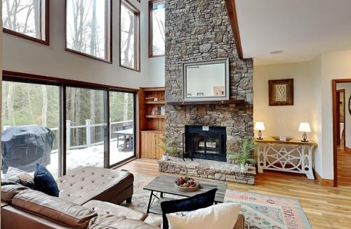 Oakland House | Copper Canoe