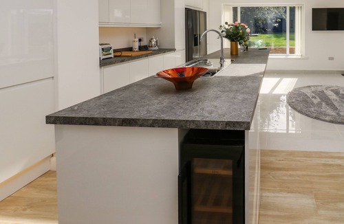 Barnsley Cottage | Copper Coin