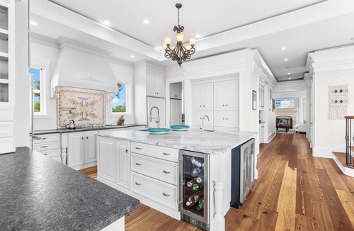Indian Pass House | Copper Cove: Unique Beachfront Home with Hot Tub and Huge Kitchen. Sleeps 16!