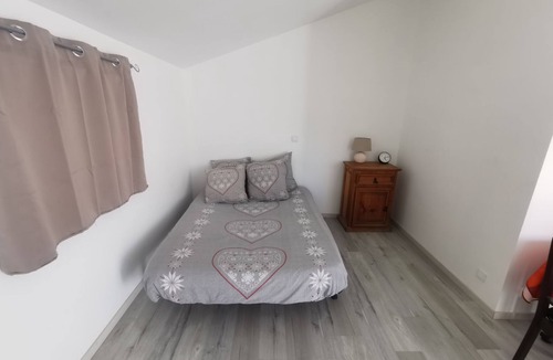 Saint-Alban-du-Rhone Apartment | Coquet Studio Climatisé et Privatif à Saint-alban-du-rhone