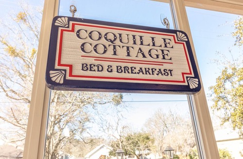 Madisonville Cottage | Coquille Cottage located in Historic Madisonville