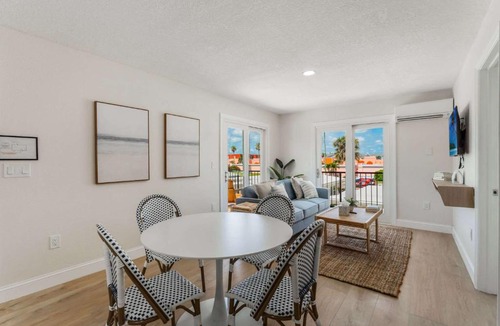 Parsuns To Cocoa Beach Apartment | Coquina Cottage
