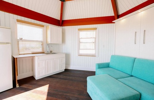 Coral Harbour Cabin | Coral Condominium - Studio Cabana overlooking the ocean in peaceful Nassau