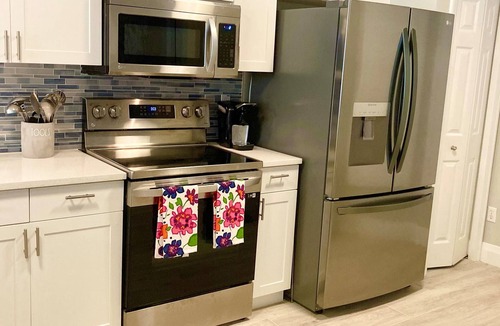 Ole Condo | Coral Falls Retreat on 1st Floor - Lely