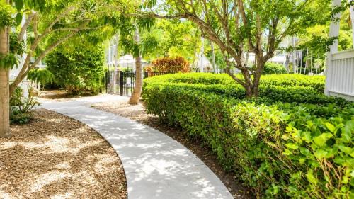 Key West House | Coral Hammock Poolside Home