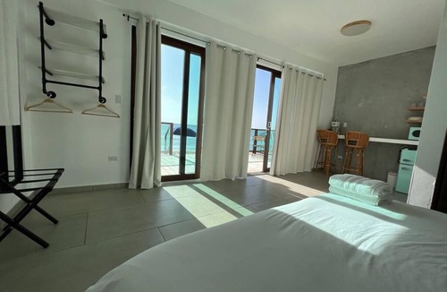 Stella Hotel | Corcega Beachfront Suites