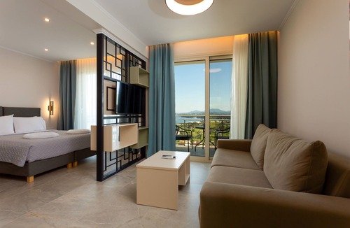 Ipsos Hotel | Corfelia Seaview Suites