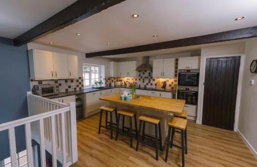 Tawstock House | Corffe House and Holiday Cottages